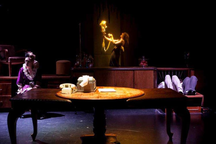 Το Μαγαζάκι των Αυτοκτονιών | Α ΚΙΝ | Φωτογραφία: Αλεξάνδρα Μωραΐτη