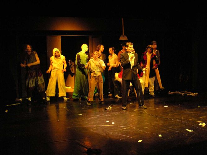 Ozland | A KIN | Φωτογραφία: Μαρία Γυφτοδήμου