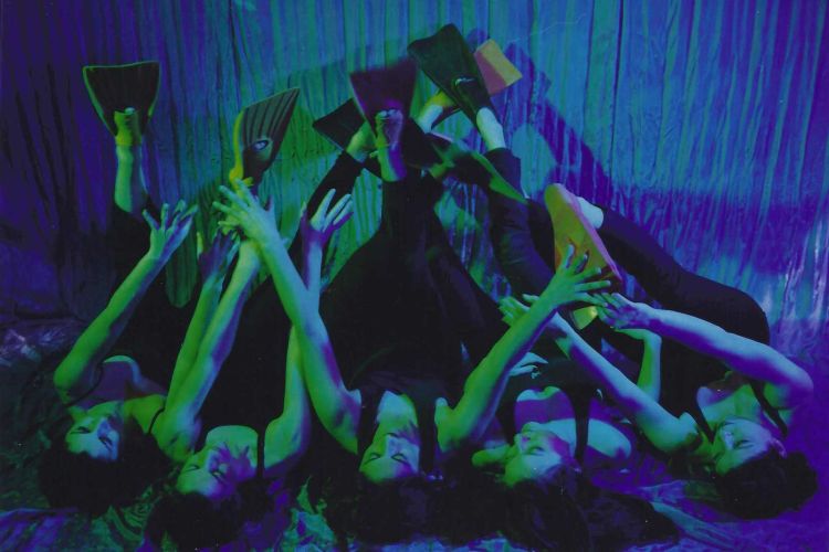 ...και Κολύμπα | Α ΚΙΝ | Φωτογραφία: Μαρία Γυφτοδήμου